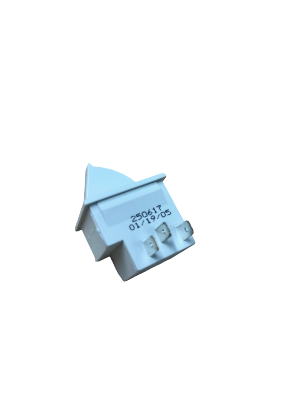 Διακόπτης πόρτας